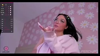 Play Cute teen daughter home alone and horny
