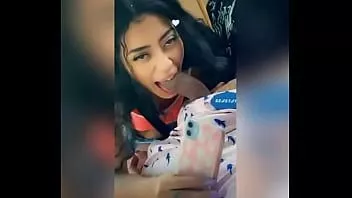 Reproducir Cuando el coño es tan bueno, tienes que grabarlo.