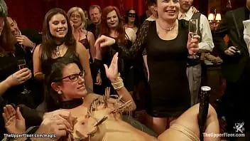 play Vadias peitudas milf fodidas anal na festa