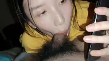 播放 中国夫妇和她妈妈打电话时