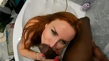 播放 我梦见和一个火辣的熟女发生性关系