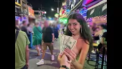 再生 ストリートピックアップ：10代の売春婦はハードアナルとフェイシャルに対して報酬を受け取ります