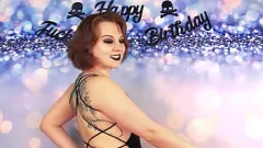 play Azgın Milf, doğum gününü yaramaz itiraflar ve ganimet şovu ile kutluyor
