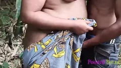 Abspielen Rustikale Leidenschaft: Bigas-Edelkörper bekommt nostalgische Handjob unter Bambusbaum